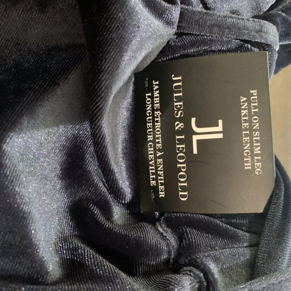 Jules & Leopold Pull On Slim Leg Ankle Length Blue Velvet Pants NWT size small - Picture 3 of 6